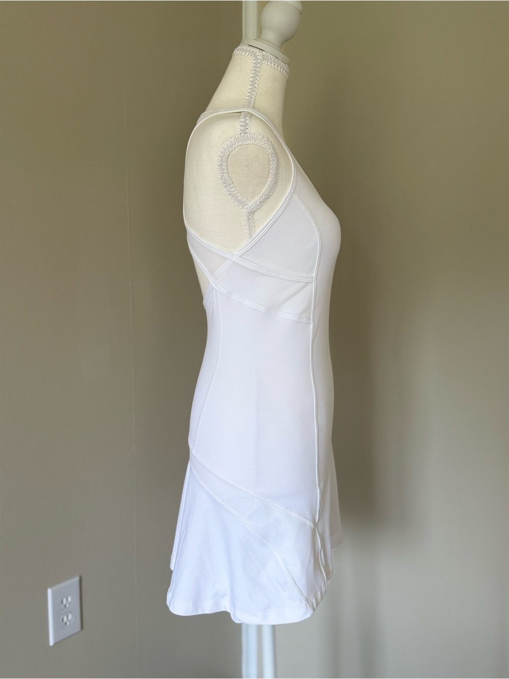 Lululemon White Athletic Tennis Dress with Flared Skirt Size Small Golf Pickleba - Picture 5 of 11